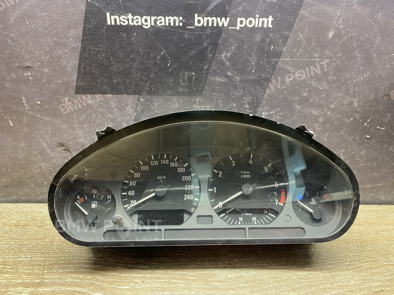 Панель приладів BMW E36 (МКПП) бензин Motometer 